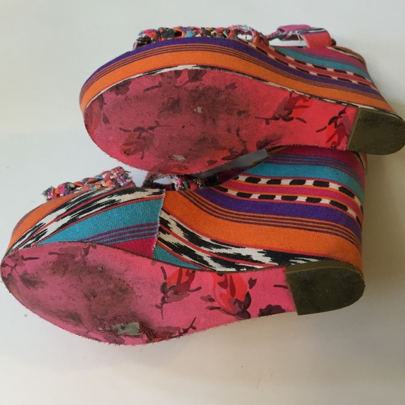 Betsey Johnson colorful wedges - Picture 4 of 4