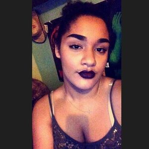 Meet your Posher, Janejea