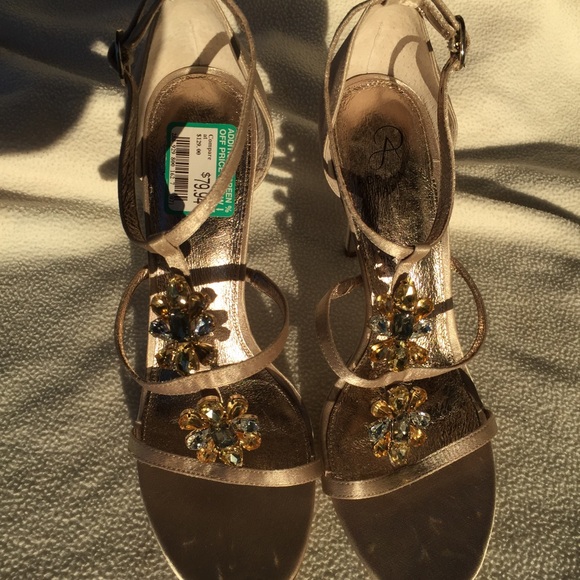 I'm selling Andrianna Papell Sandal