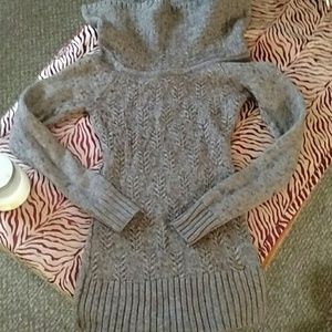 Guess sweater