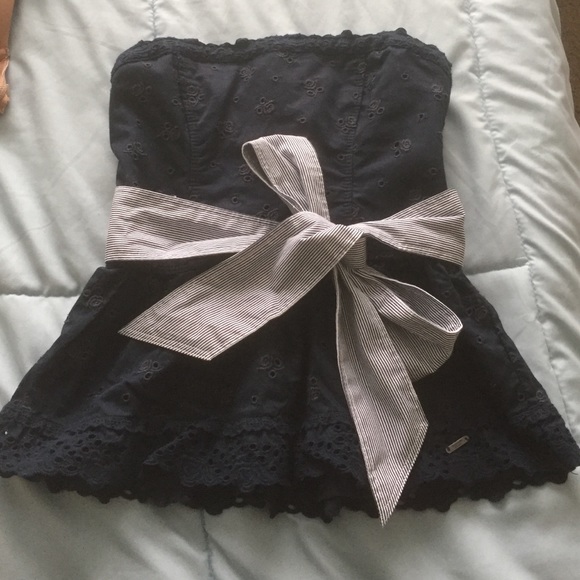 Abercrombie strapless top