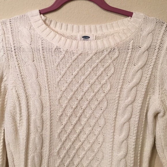 Old Navy Sweaters - Old Navy Cream Cable Knit Sweater Size Small Old Navy Sweaters - Old Navy Cream Cable Knit Sweater Size Small