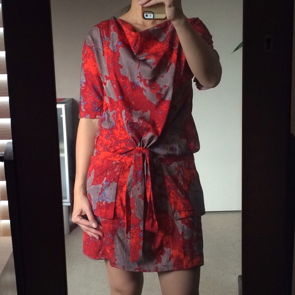 (SOLD) πHPπ π΄*SALE!* Walter Baker dress - Picture 2 of 3