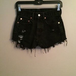Black Levi's shorts
