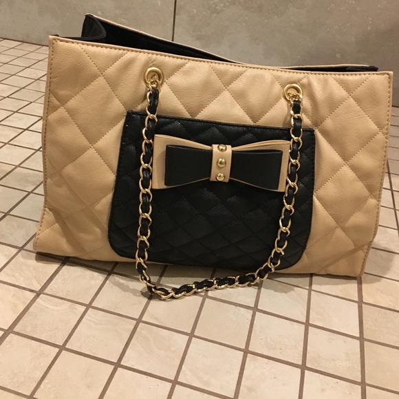 Aldo Cream & Black Purse. 🚫🚫never used 🚫🚫