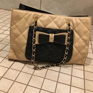 Aldo Cream & Black Purse. 🚫🚫never used 🚫🚫