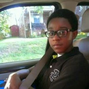 Meet your Posher, Iris