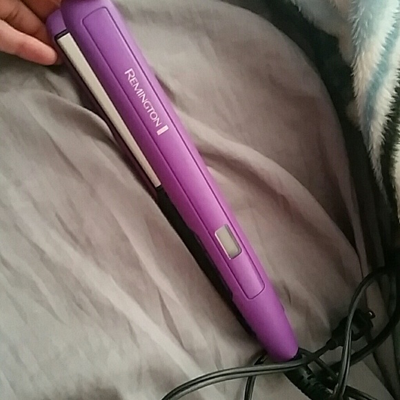 Remington Purple Hair Straightner