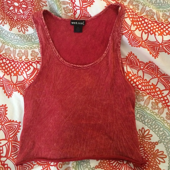 Flowy tank