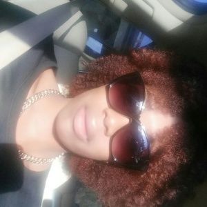 Meet your Posher, Danyell