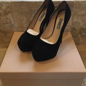 Prada stilettos black size 8 in box
