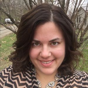 Meet your Posher, Larae