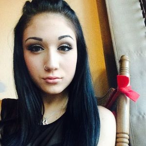 Meet your Posher, Lamia