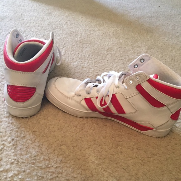 Adidas Black & Red high tops - Picture 3 of 4