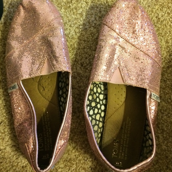 Pink glitter toms