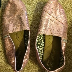 Pink glitter toms