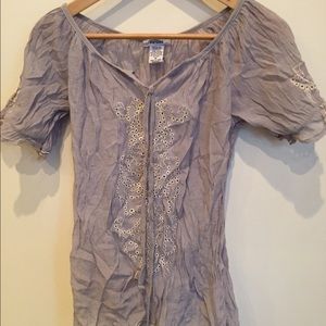 Gray shirtsleeve blouse