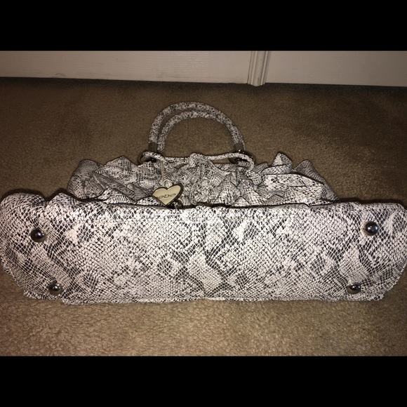 Bebe snake ruffle handbag in great condition! - Picture 3 of 4