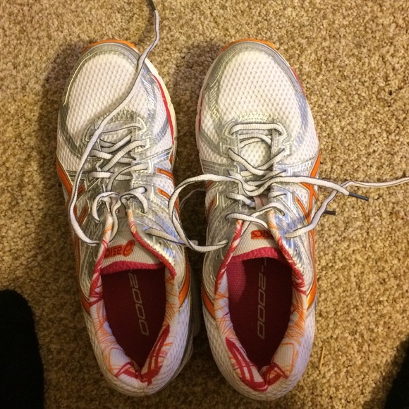 ASICS get-2000 tennis shoes