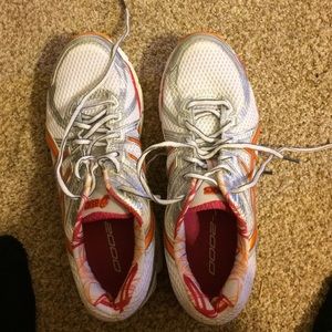 ASICS get-2000 tennis shoes