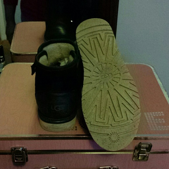 Black ugg boots - Picture 4 of 4