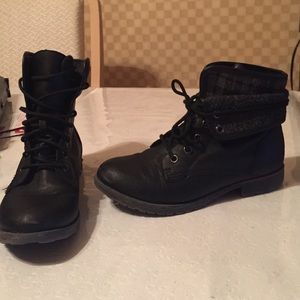 Rock & Candy black combat boots!❣ ON HOLD