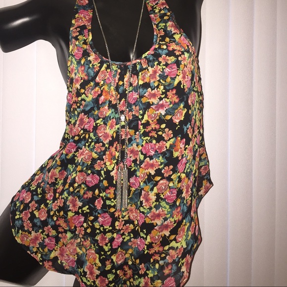 A soft, and stylish shirt! Nice and flowy!