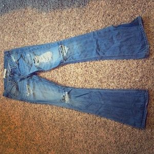 Hollister destroyed jeans