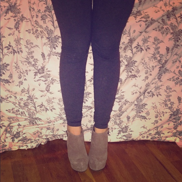 ALDO Zip-Up Taupe/Light Brown Booties Size 6.5/7