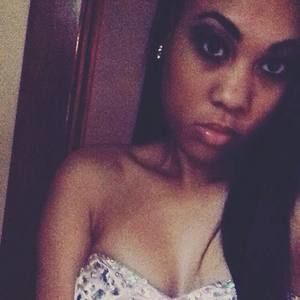 Meet your Posher, Alexis