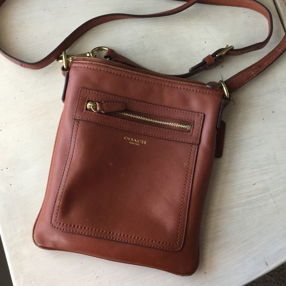Coach Handbags - Classic coach cross body brown tan leather