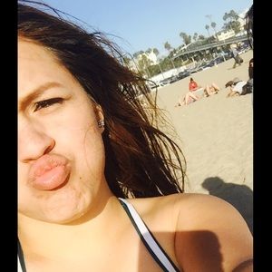 Meet your Posher, Dulce