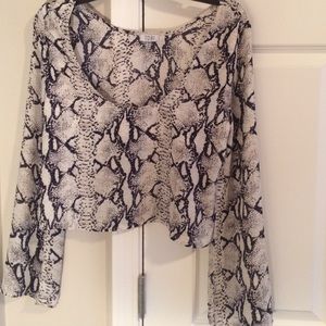 tobi snakeskin crop size S, never worn