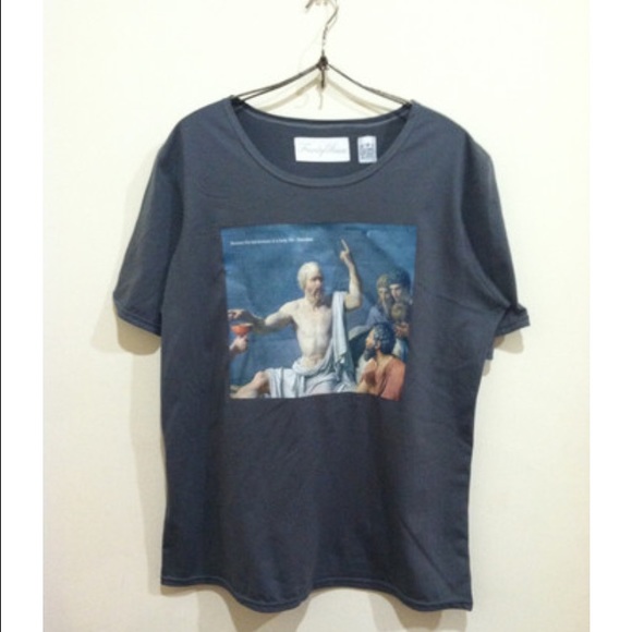 T shirt. Socrates.