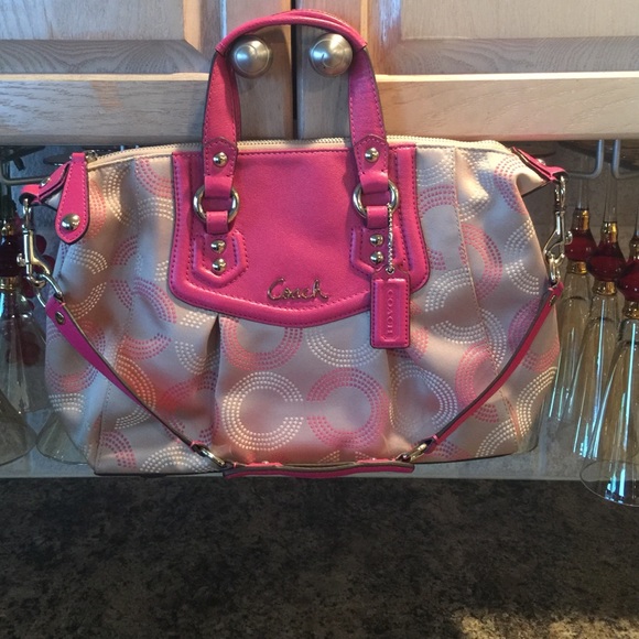 Signature Coach handbag. Perfect condition.
