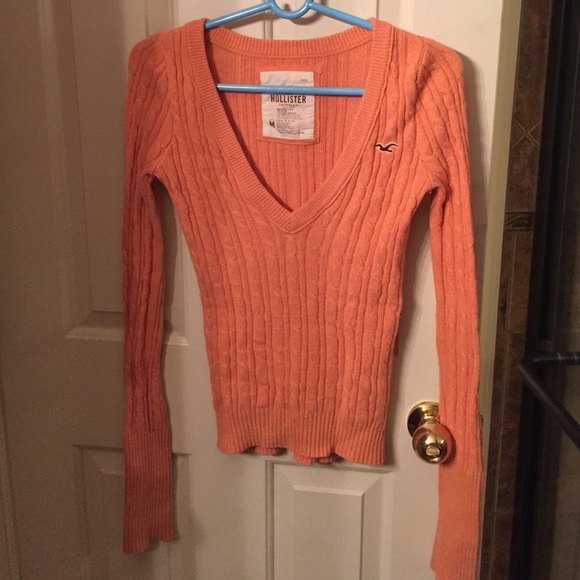 Hollister orange sweater 🍊