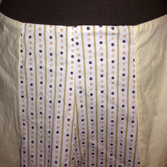 Industry brand skirt - Picture 2 of 3