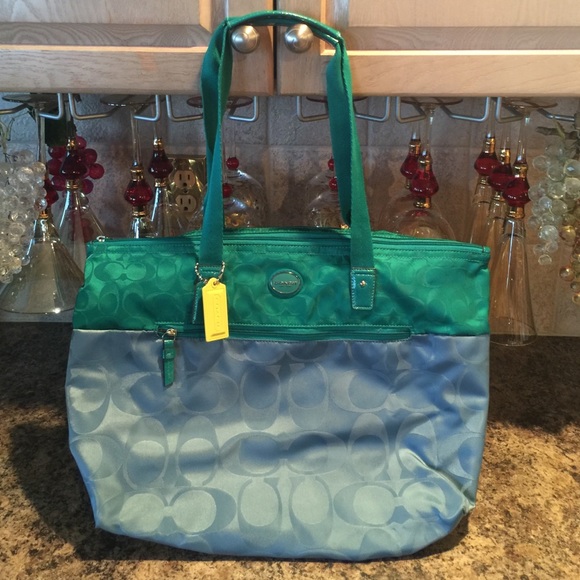 Coach weekender bag excellent condition.