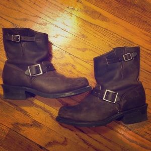 EUC Frye Engineer 8R Ankle Boots Sz 7.5