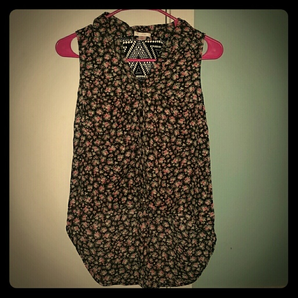 Floral, no sleeve collared, button up