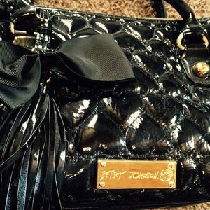 Betsey Johnson Bags - Betsey Johnson heart quilted purse Betsey Johnson Bags - Betsey Johnson heart quilted purse