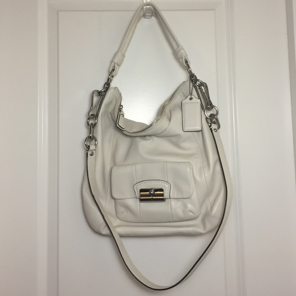 💕 Coach Kristin Hobo 💕