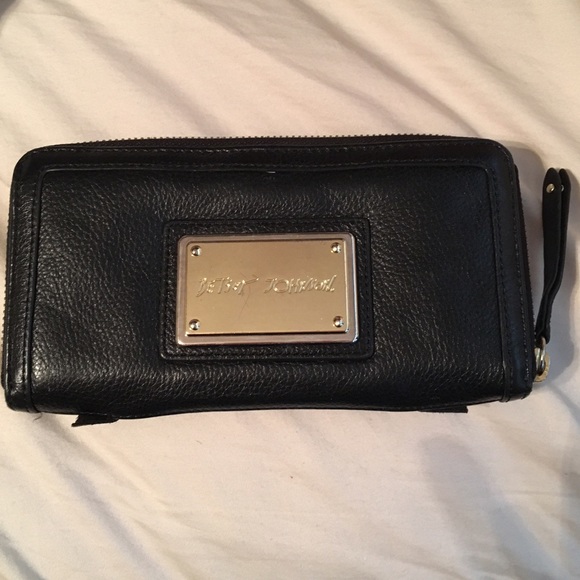 Betsey Johnson wallet