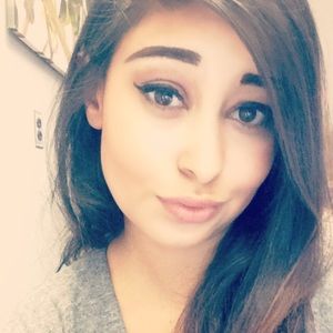 Meet your Posher, Percia