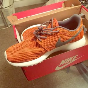 Nike Roshe Run (SOLD)
