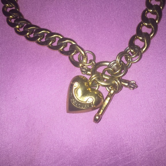 Juicy Couture Gold Heart Necklace - Picture 2 of 3