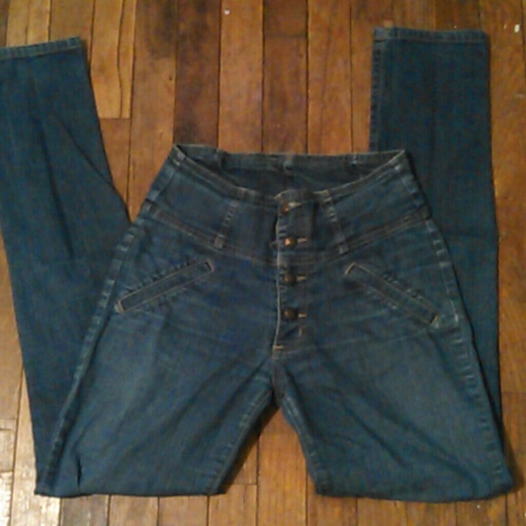 High waisted jeans