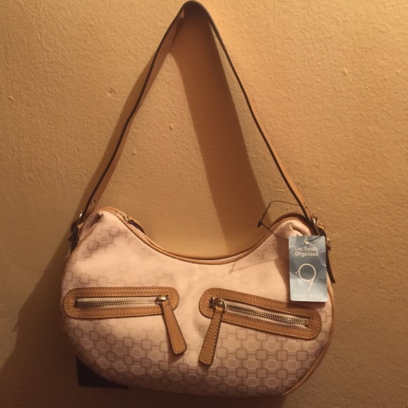 9 west pocket book with phone and card case