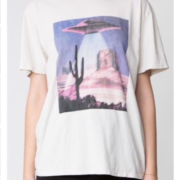 Brandy Melville "ufo" graphic top
