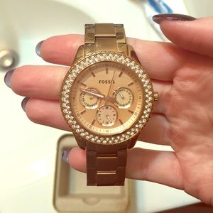 Rose gold fossil watch